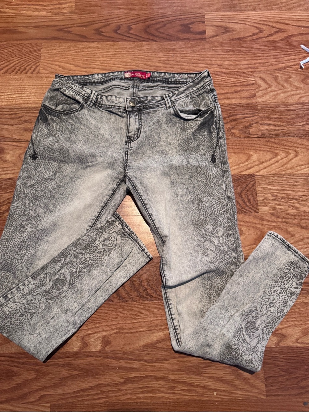 Apple Bottoms Gray Snake-Print Skinny Jeans